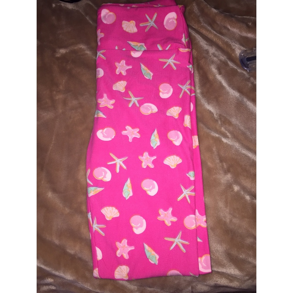 LuLaRoe Shell Leggings - One Size